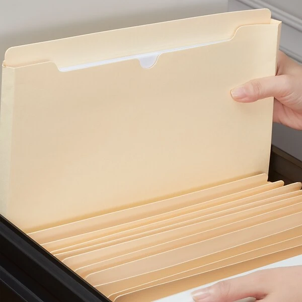 Staples File Jacket, 2" Expansion, Letter Size, Manila, 50/Box (TR396444) 4 Staples File Jacket, 2" Expansion, Letter Size, Manila, 50/Box (TR396444) - Image 2